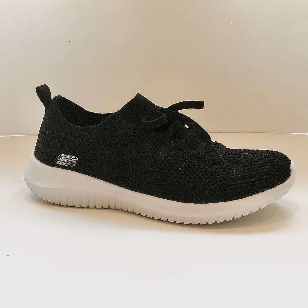 Skechers Women Ultra Flex Statement Sneaker Black